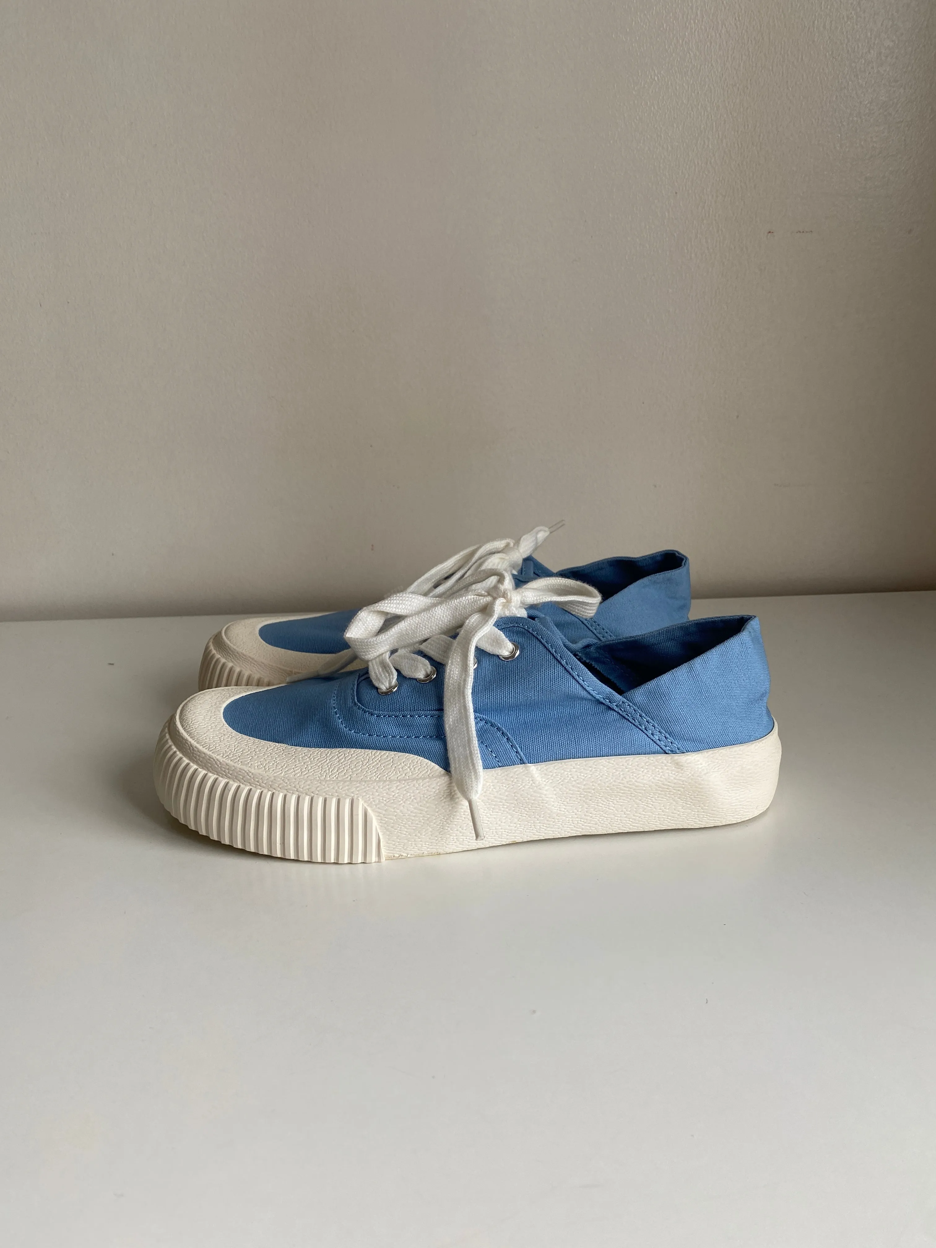 Low Top Canvas Sneakers