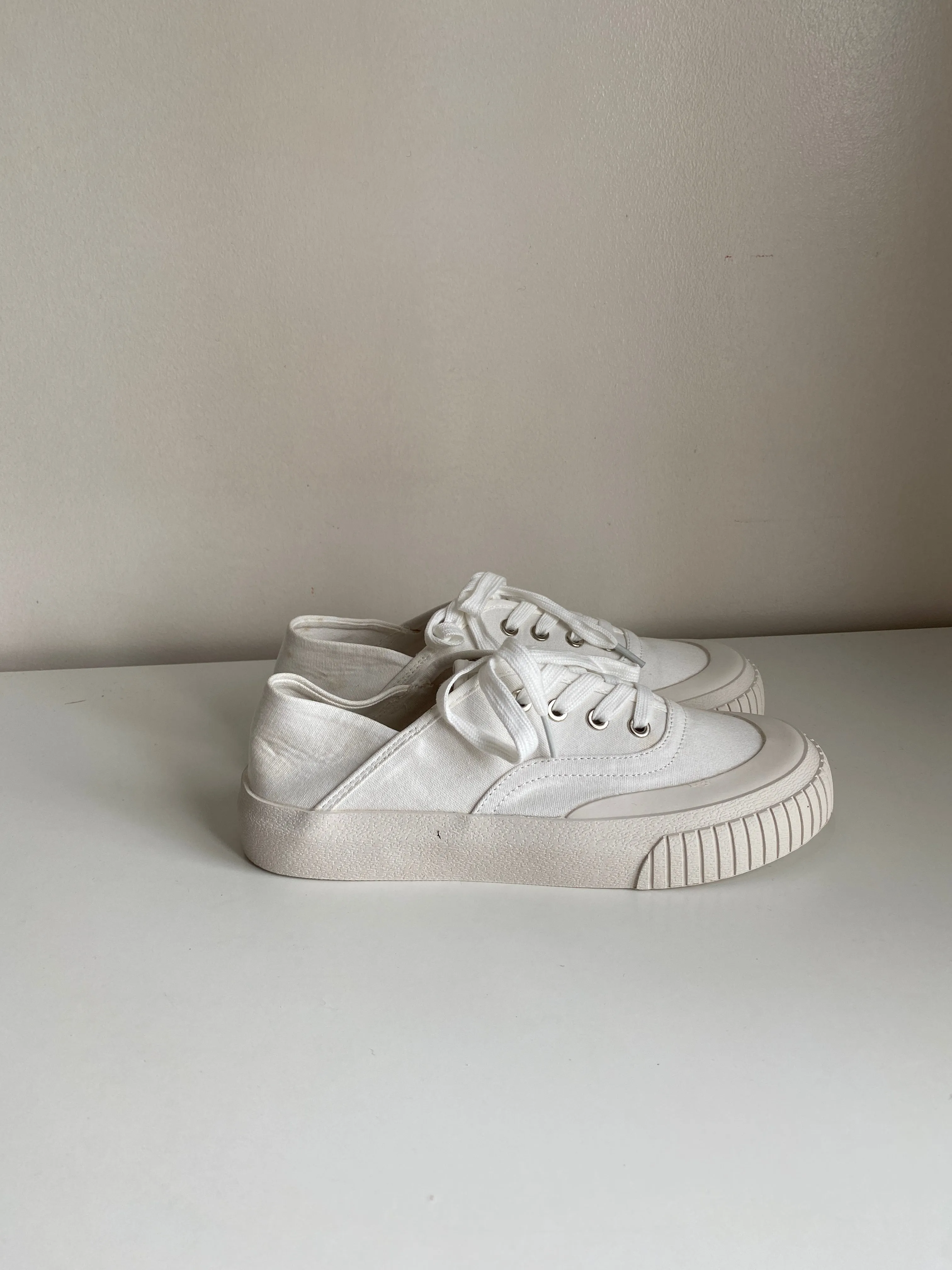 Low Top Canvas Sneakers